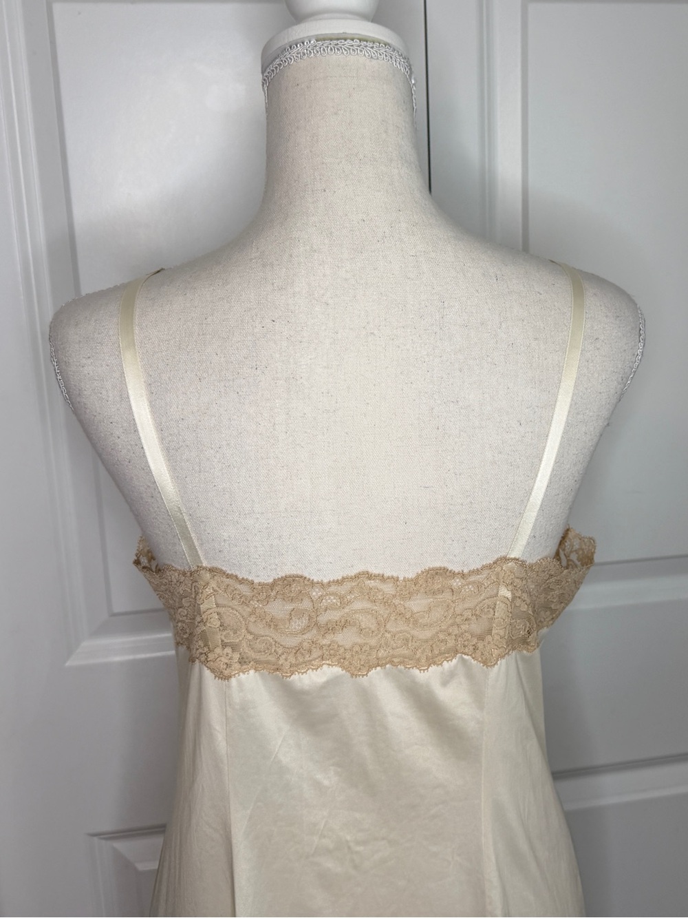 Vanity Fair Vintage Cream Beige Satin Lace Slip dress Small Floral Paisley Mesh - Picture 4 of 8